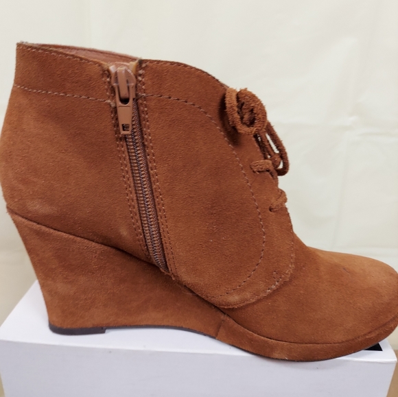 DV Wedge Bootie Size 7.5 - Picture 8 of 14